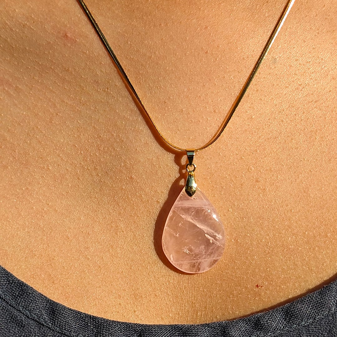 Collier Pendentif Quartz Rose
